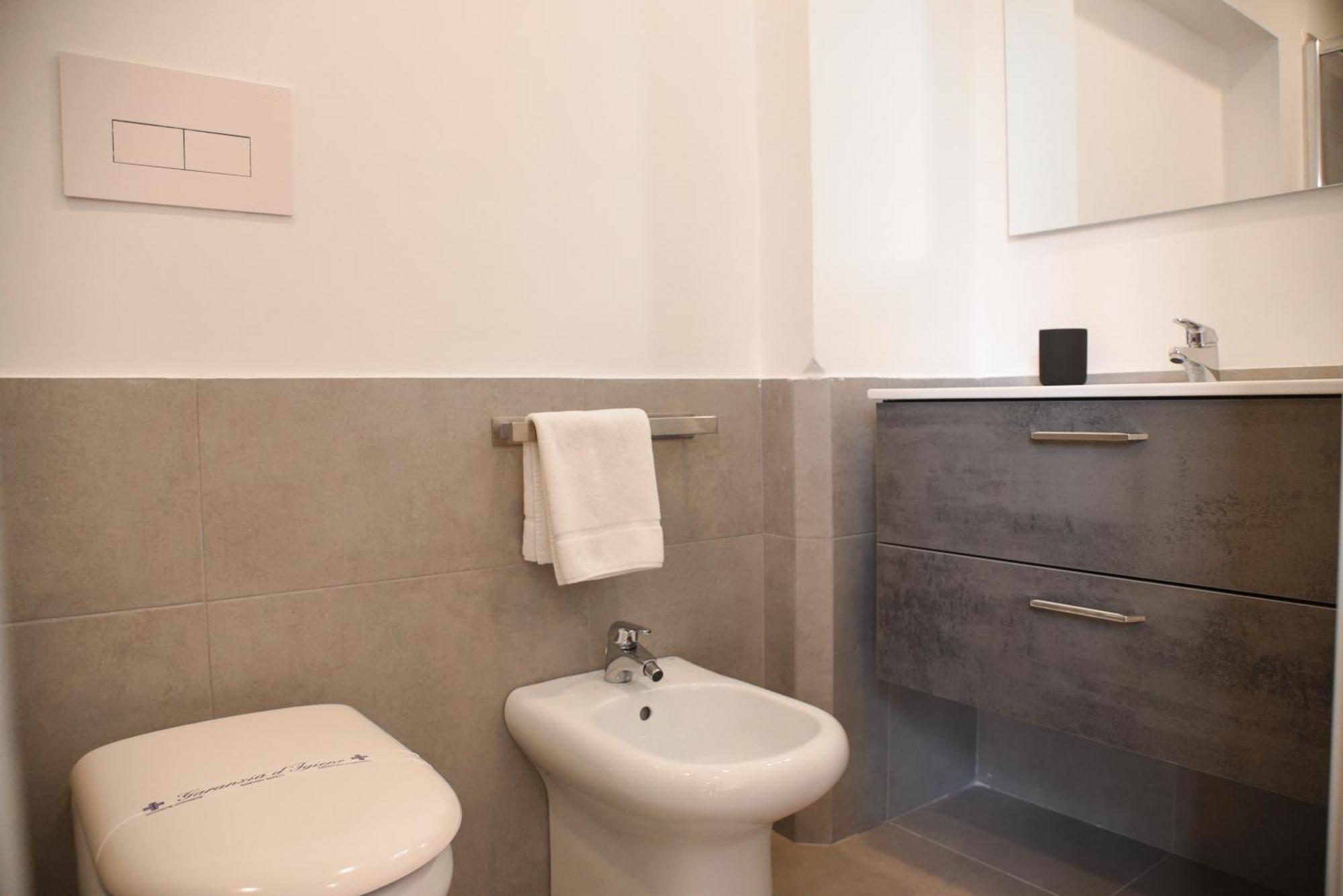 Downtown Umberto 74 Apartman Nápoly Kültér fotó
