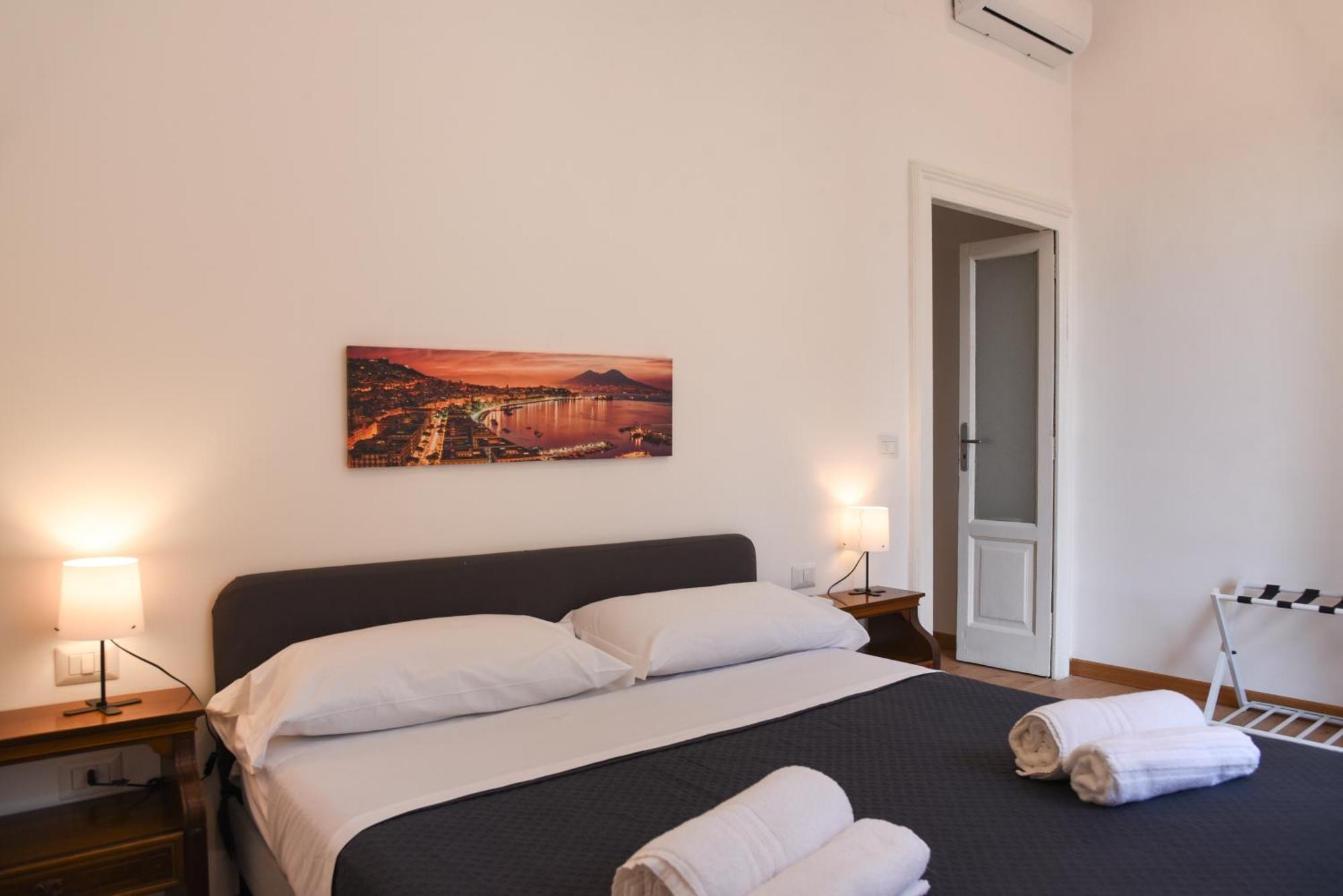 Downtown Umberto 74 Apartman Nápoly Kültér fotó